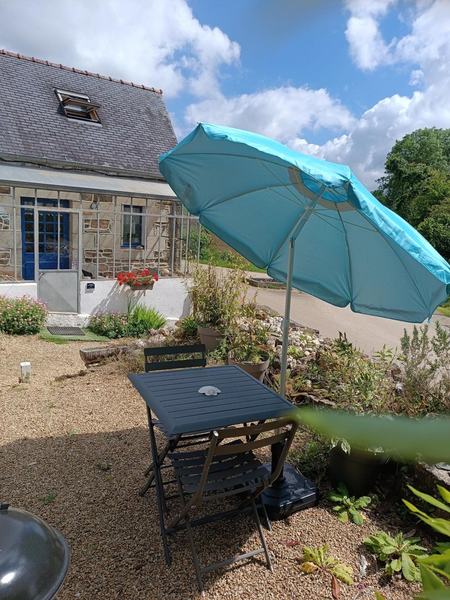 Petit gîte cocoon Ty Bihan Ar Feunteun Scrignac Extérieur photo